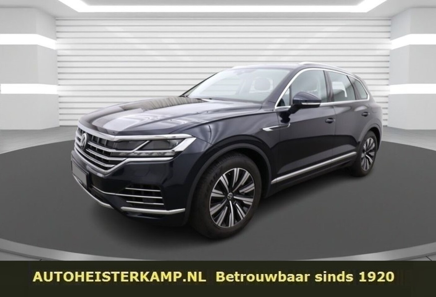 Volkswagen Touareg - 3.0 TSi eHybrid 4MOTION ACC Panoramadak Luchtvering Comfortstoelen LED Matrix 19 Inch - AutoWereld.nl