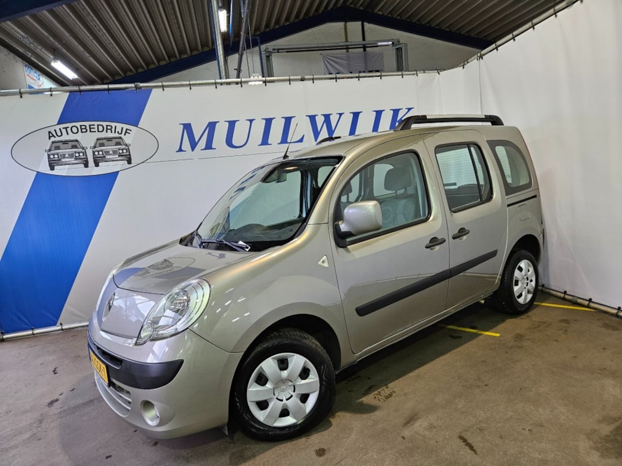 Renault Kangoo Family - Family 1.6-16V Expression / Rolstoelvervoer - AutoWereld.nl