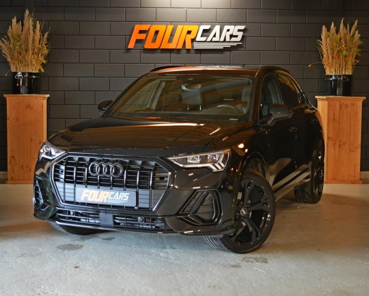 Audi Q3 - 35 TFSI S Line | 2020 | 37.000 KM | Apple CarPlay | Wegklapbare trekhaak | Stoelverwarming - AutoWereld.nl