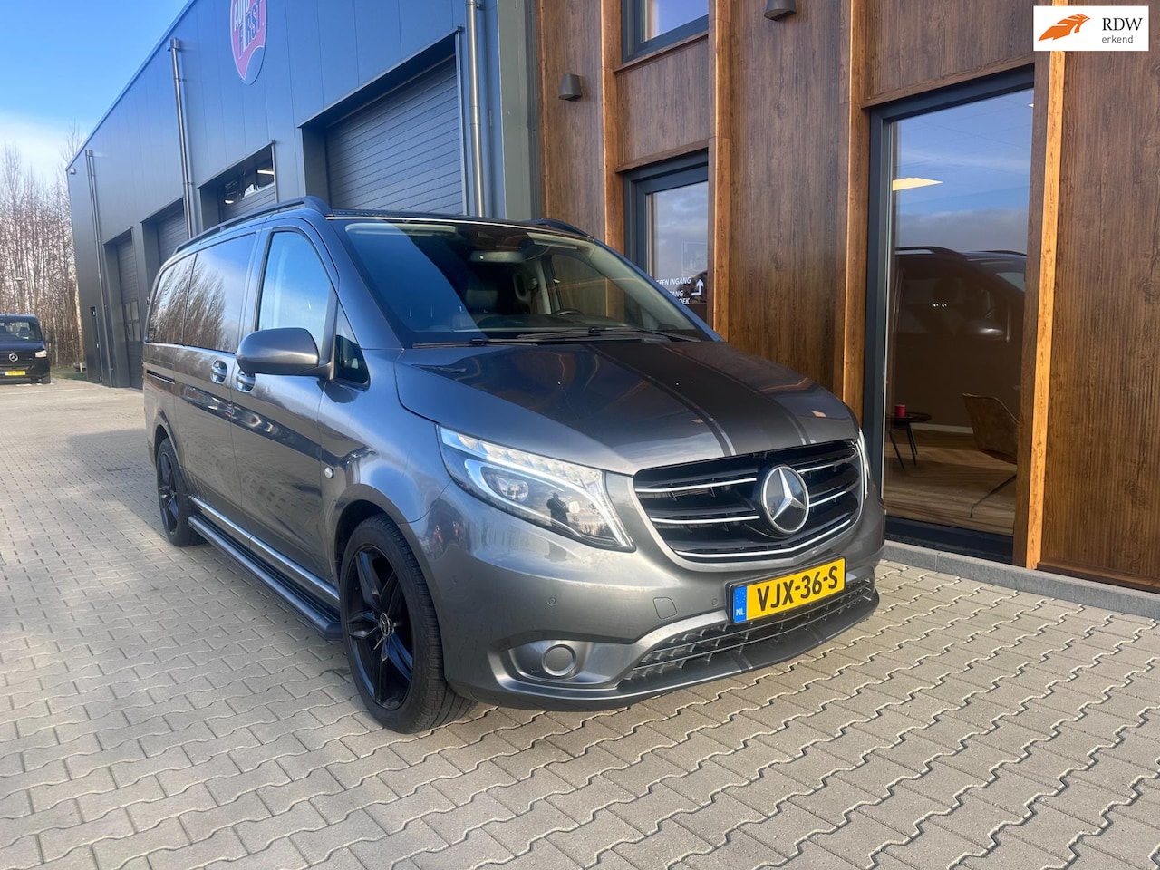 Mercedes-Benz Vito - 124 cdi 240pk full options camera 2x schuifdeur bpm vrij - AutoWereld.nl