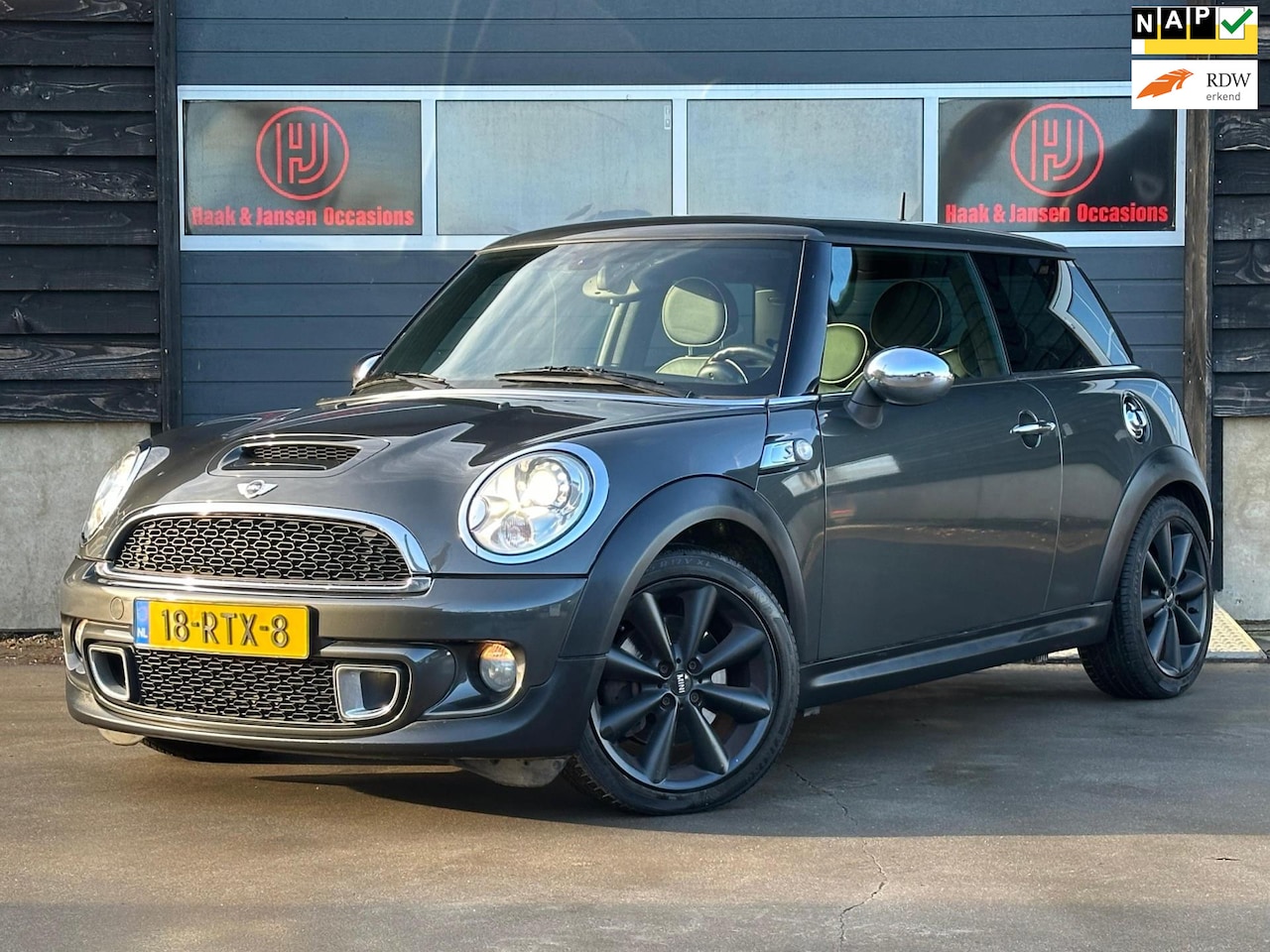 MINI Cooper S - Mini 1.6 10 Years II - Navi - Cruise - AutoWereld.nl