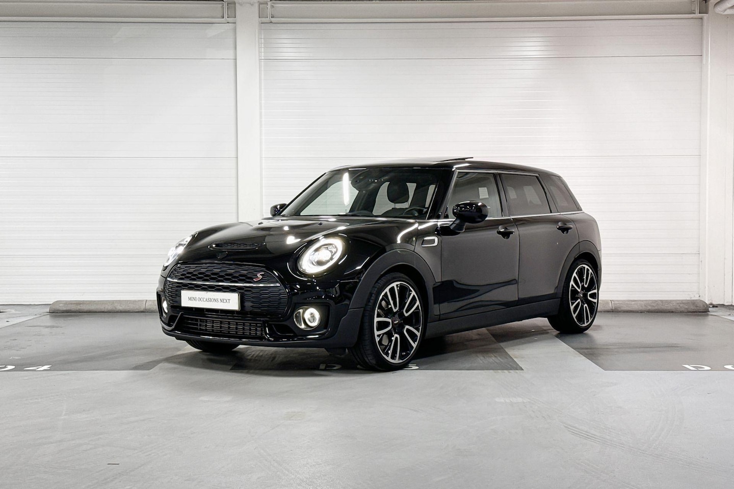 MINI Clubman - Cooper S | Stoelverwarming | Harman Kardon | Achteruitrijcamera - AutoWereld.nl