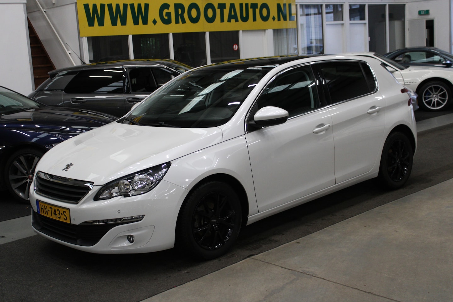 Peugeot 308 - 1.2 PureTech Blue Lease Executive Tuned, 145 pk, Airco, NAP - AutoWereld.nl