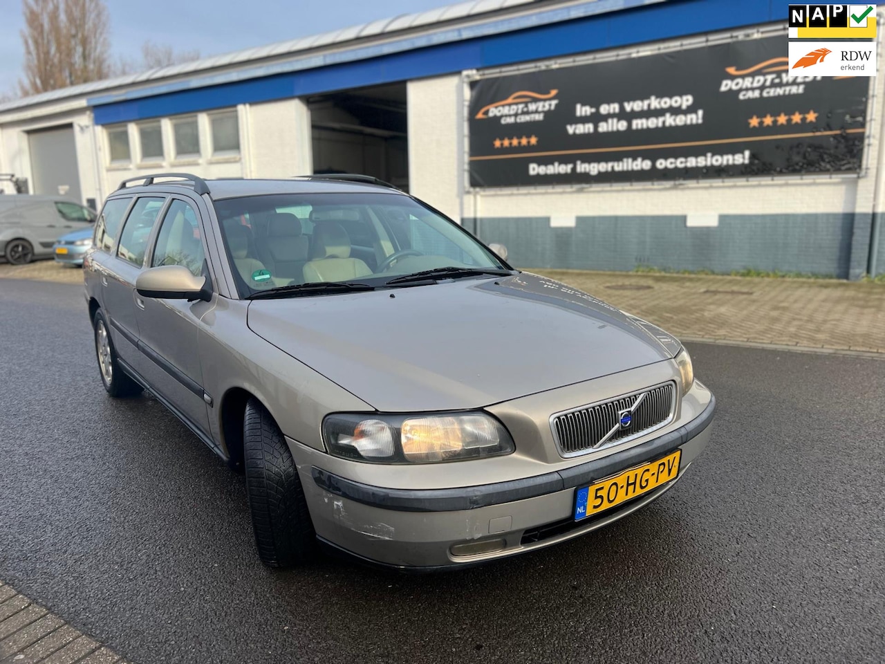 Volvo V70 - 2.4 Comfort Line 2.4 Comfort Line - AutoWereld.nl