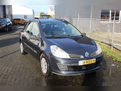 Renault Clio Estate - 1.2 TCE Expression schade aan dorpel