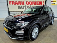 Volkswagen T-Roc - 1.5 TSI 150PK Style + NL auto|Apple|Android|Adaptive cruise|Clima|PDC|Camera|16"LMV|Rijkla