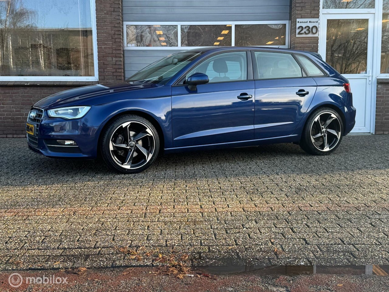 Audi A3 Sportback - 1.2 TFSI Ambiente Pro Line plus 1.2 TFSI Ambiente Pro Line plus - AutoWereld.nl