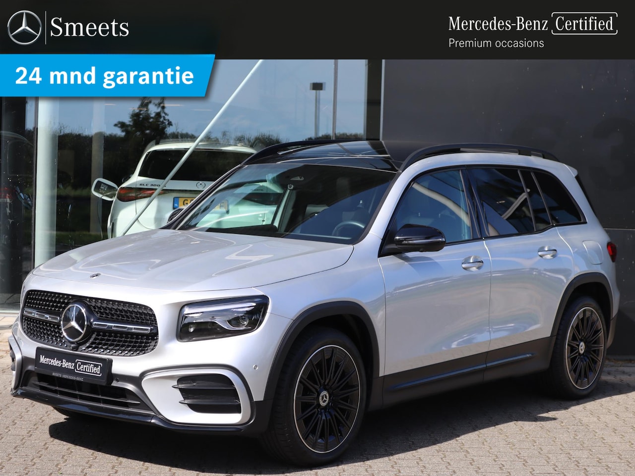 Mercedes-Benz GLB - 200 AMG Line | Panoramadak | LED | Distronic | HUD | Trekhaak | Memory Seats | 360 camera - AutoWereld.nl