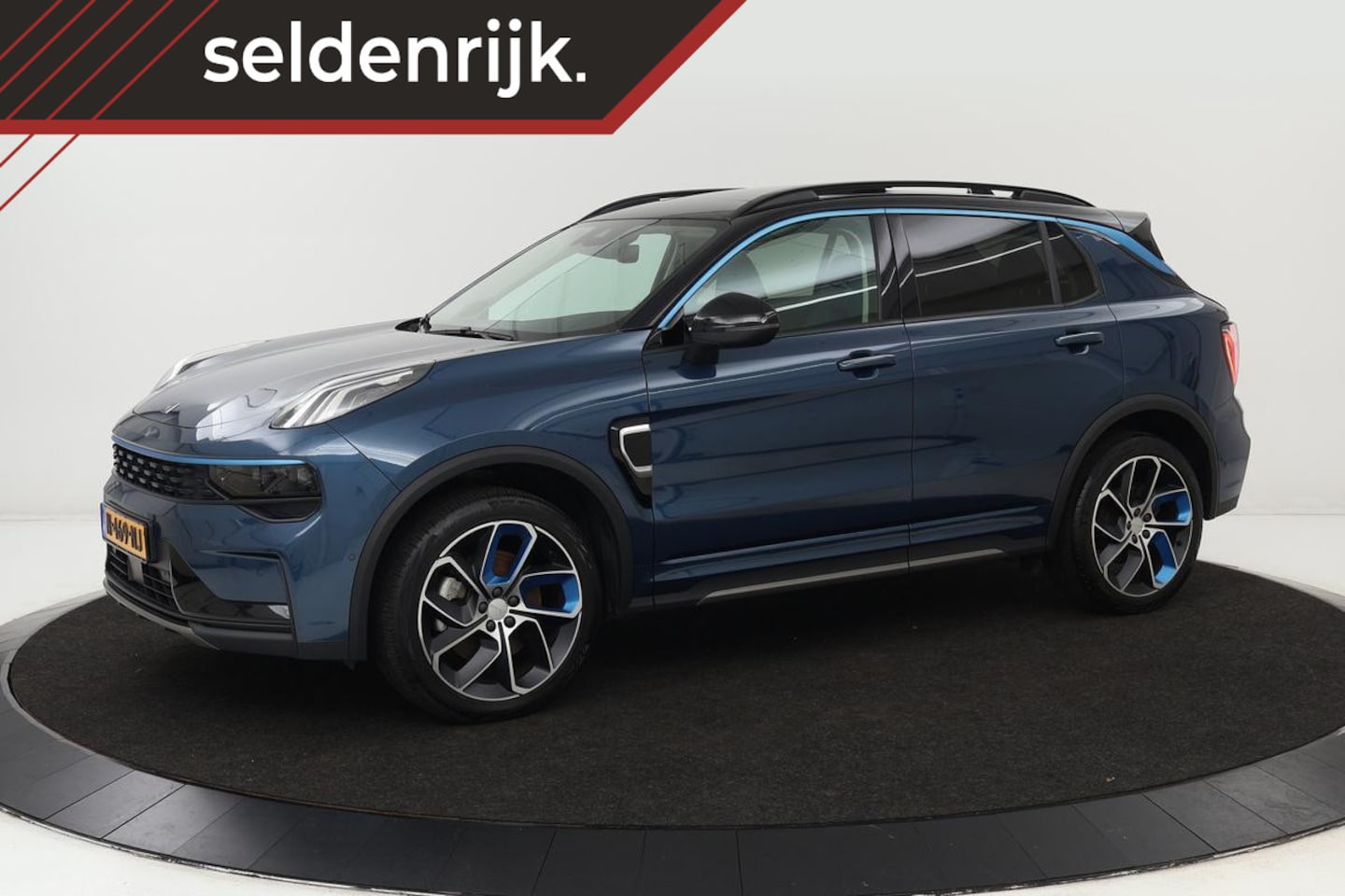 Lynk & Co 01 - 1.5 Plug In | Panoramadak | Infinity by Harman | Camera | Adaptive cruise | Stoelverwarmin - AutoWereld.nl