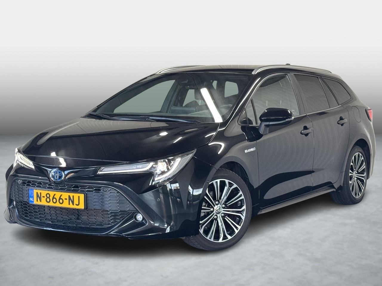 Toyota Corolla Touring Sports - 1.8 Hybrid Style LED Camera Apple Carplay Clima Cruise - AutoWereld.nl