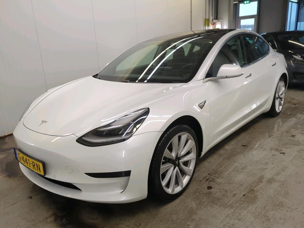 Tesla Model 3 - Standard RWD Plus [ AUTOPILOT+19+LEDER+CAMERA+PDC+LED ] - AutoWereld.nl