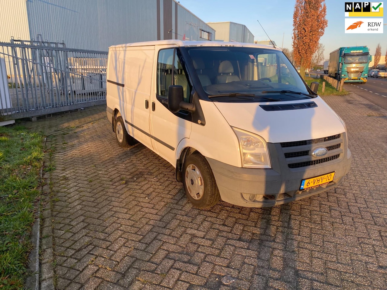 Ford Transit - 260S 2.2 TDCI SHD 260S 2.2 TDCI SHD - AutoWereld.nl