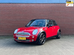 MINI Cooper - 1.6 / Airco / Stoelverwarming / Panorama dak