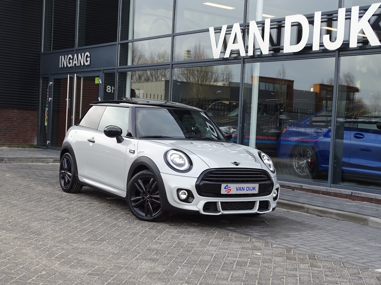 MINI Cooper - Mini 1.5 Dalston Edit. Pano.Dak John Cooper Works pakket Apple Carplay LED 17” LM Track Sp - AutoWereld.nl