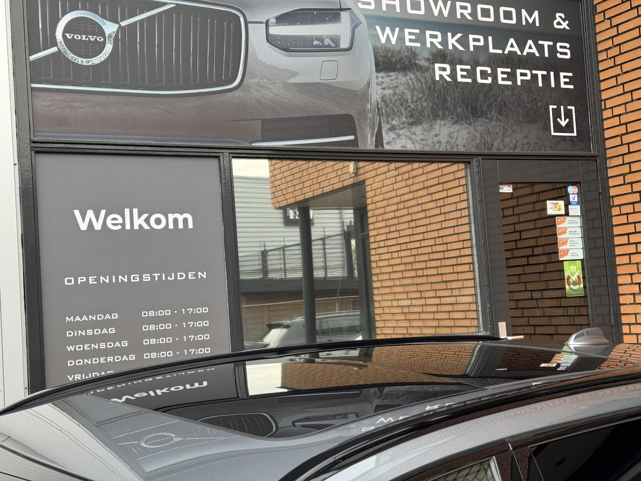 Volvo V60 - 2.0 B3 R-Design 2.0 B3 R-Design - AutoWereld.nl