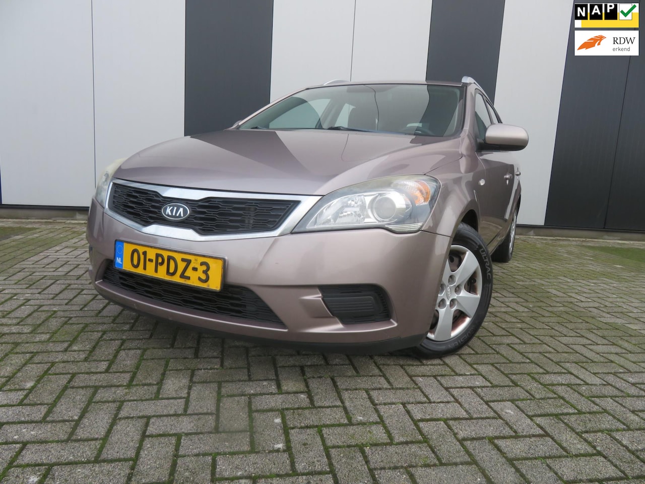 Kia Cee'd Sporty Wagon - 1.6 CRDi X-tra 1.6 CRDi X-tra - AutoWereld.nl