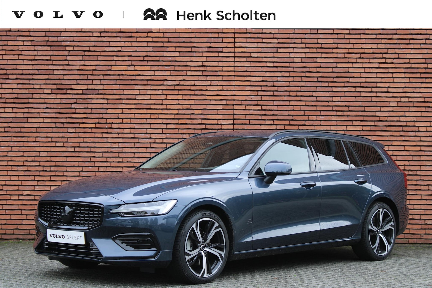 Volvo V60 - B4 197PK AUT7 Essential Edition, Adaptieve Cruise Control Met Pilot Assist, Verwarmbare Vo - AutoWereld.nl