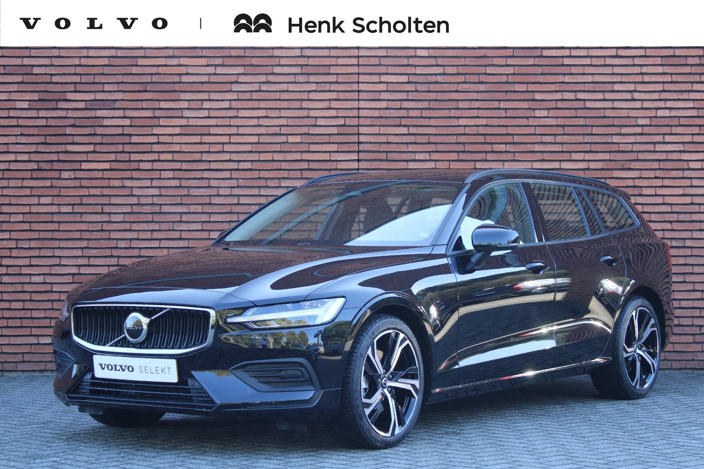 Volvo V60 - B4 197PK AUT7 Essential Edition, Adaptieve Cruise Control Met Pilot Assist, Verwarmbare Vo - AutoWereld.nl