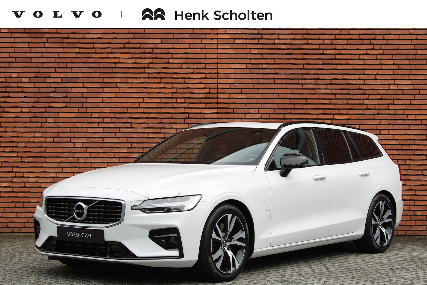 Volvo V60 - T5 AUT8 251PK R-Design | Navigatiesysteem | Apple Carplay/Android Auto | Head-Up Display | - AutoWereld.nl