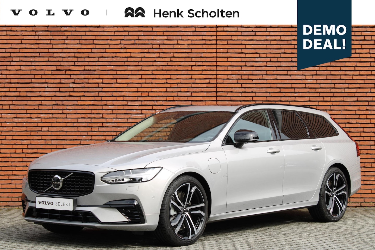 Volvo V90 - T8 AWD AUT8 455PK Ultimate Dark Luchtvering, Bowers&Wilkins audiosysteem, 360 Graden Camer - AutoWereld.nl