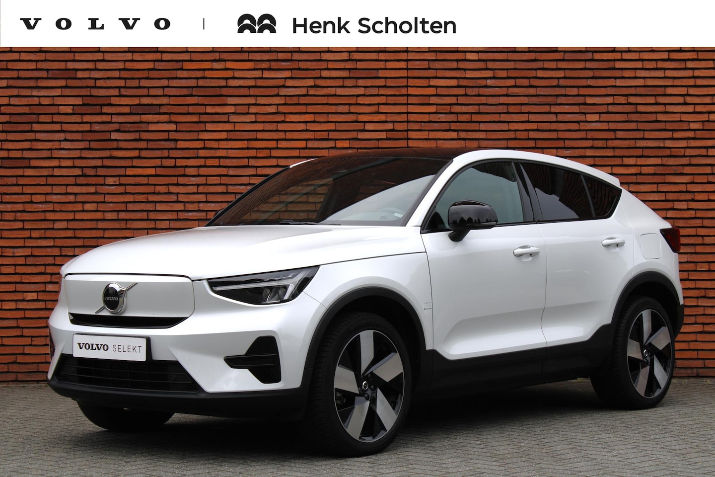 Volvo C40 - Single Motor Plus 69 kWh, Verwarmbare Voorstoelen, Getint Glas Achter, Panoramadak, Sports - AutoWereld.nl