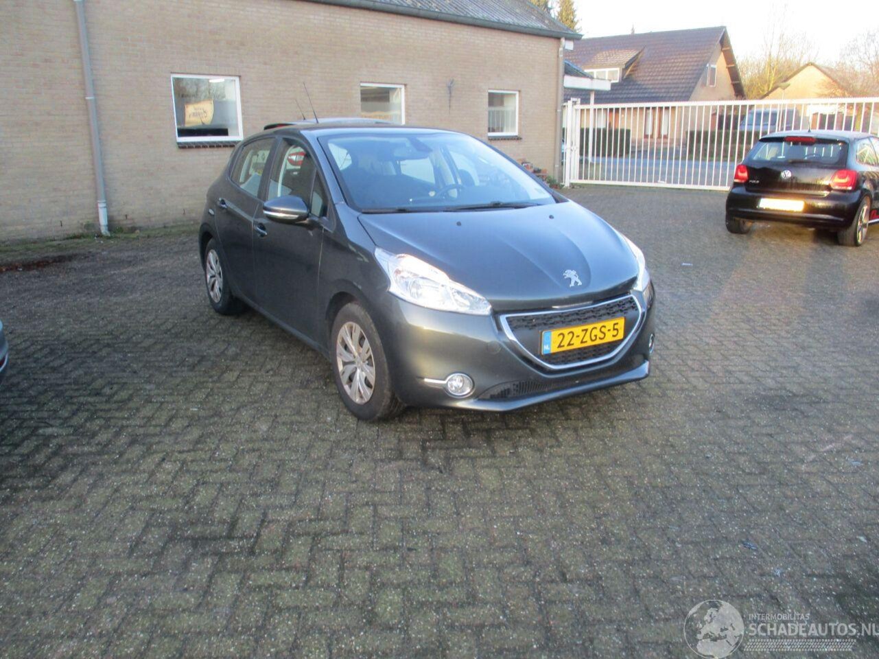 Peugeot 208 - 1.2 VTi Envy 5DRS NAP - AutoWereld.nl