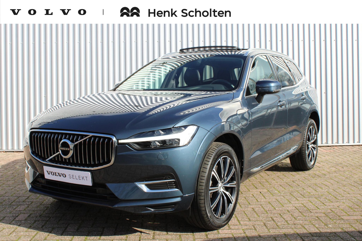 Volvo XC60 - T8 AUT8 391PK AWD Inscription | Verwarmbare Voorstoelen | Verwarmbaar Stuurwiel | Parkeers - AutoWereld.nl