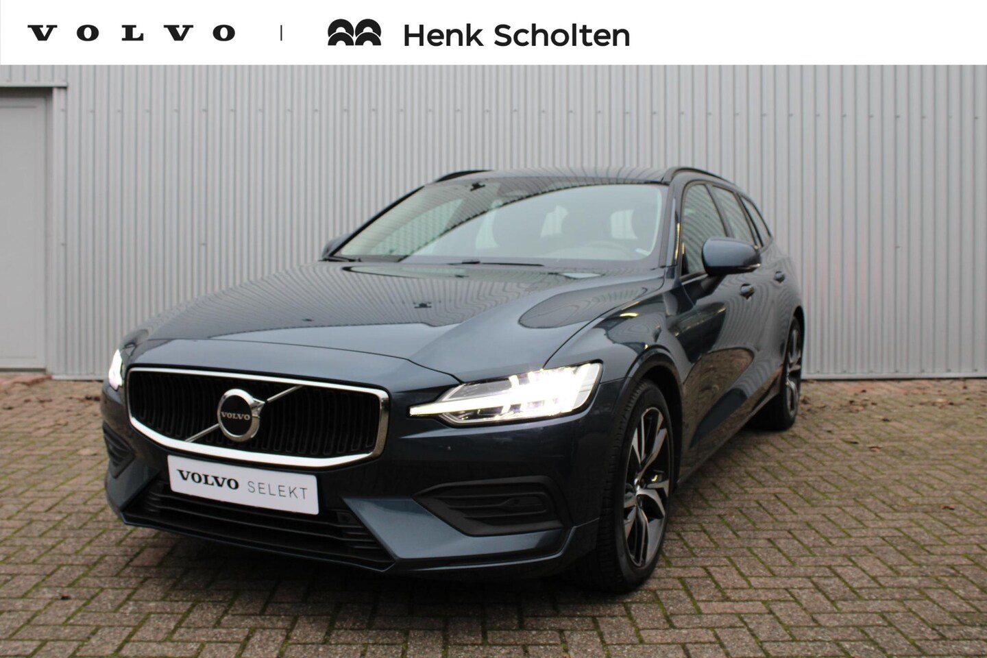 Volvo V60 - B3 AUT7 163PK Essential, Verwarmbare Voorstoelen, Adaptieve Cruise Control, Dodehoekdetect - AutoWereld.nl