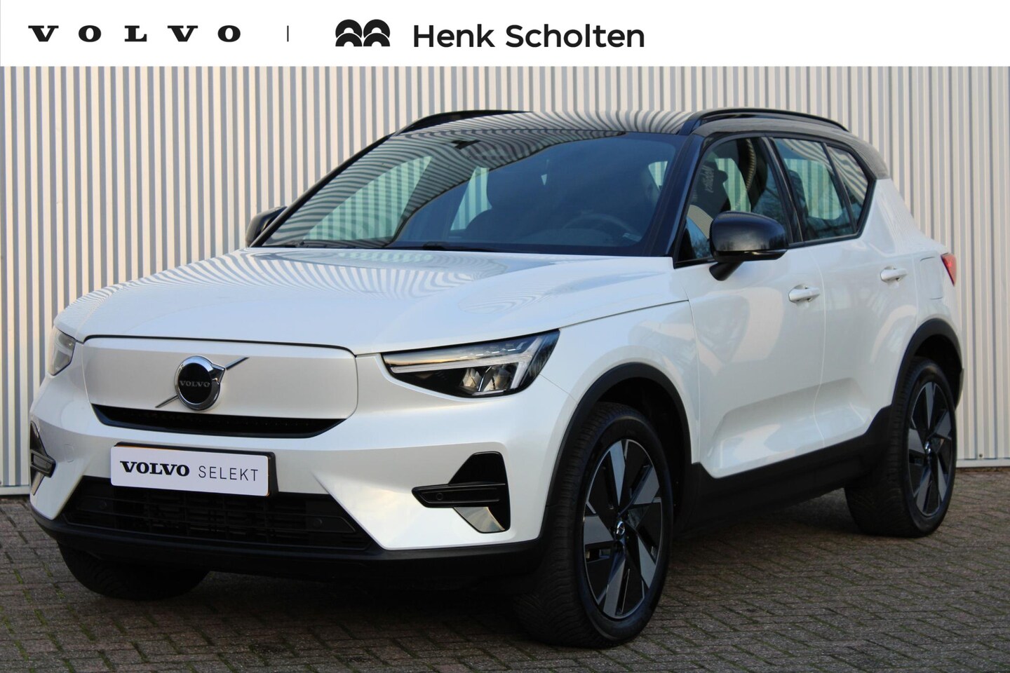 Volvo XC40 - Single Motor Extended Range Plus, Trekhaak, Achteruitrijcamera, Adaptieve Cruise Control, - AutoWereld.nl