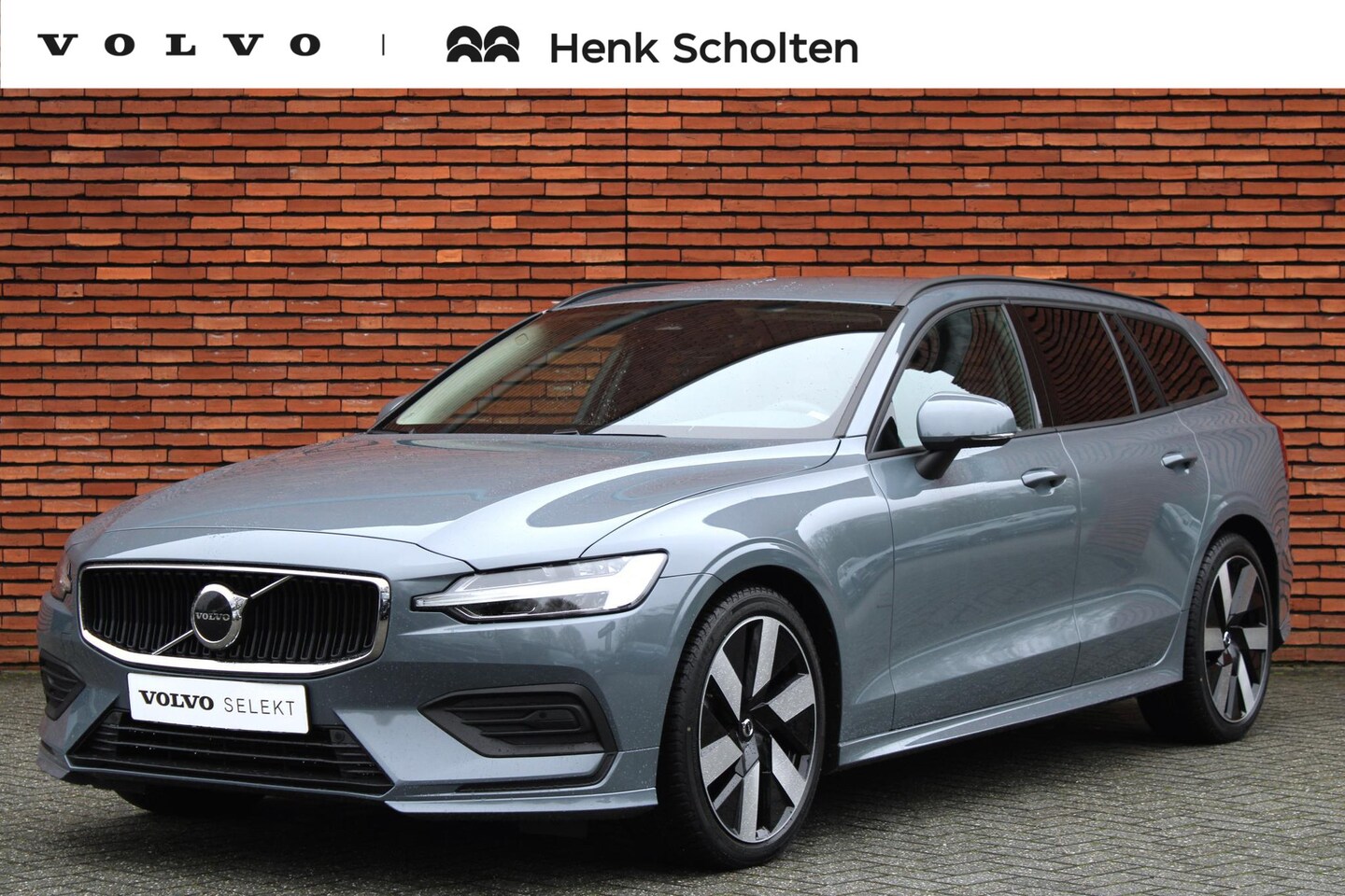 Volvo V60 - B3 AUT7 163PK Essential, Adaptieve Cruise Control Met Stuurhulp, BLIS Dodehoekdetectie, Ve - AutoWereld.nl