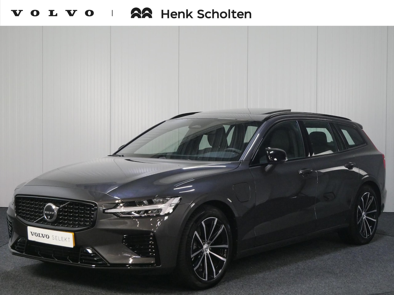 Volvo V60 - T6 Recharge AUT8 350PK AWD Plus Dark, Power Seats Met Geheugenfunctie, Harman/Kardon Premi - AutoWereld.nl