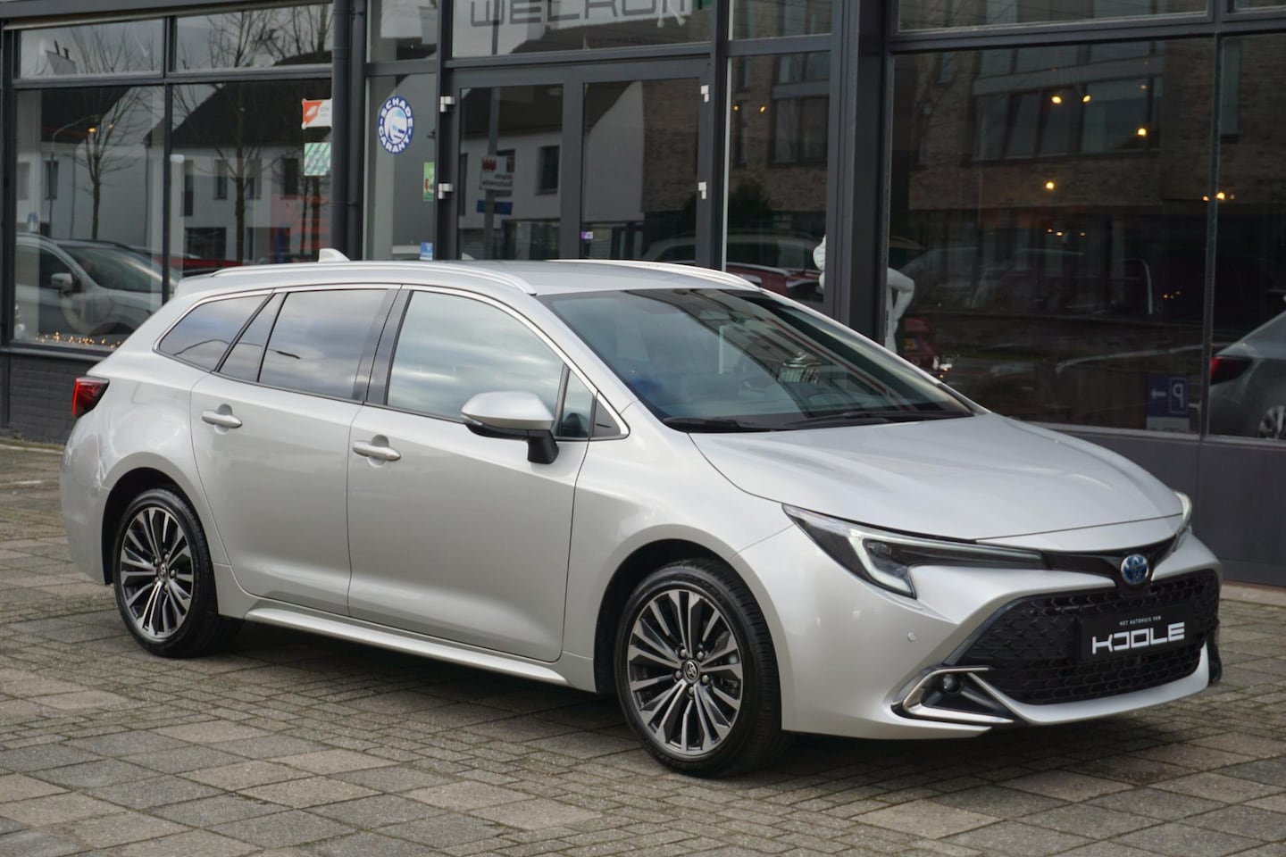 Toyota Corolla Touring Sports - Hybrid 140 Business Plus - AutoWereld.nl