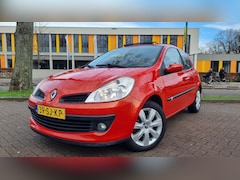 Renault Clio - 1.6 16V 3drs Automaat Schuifdak/ Airco