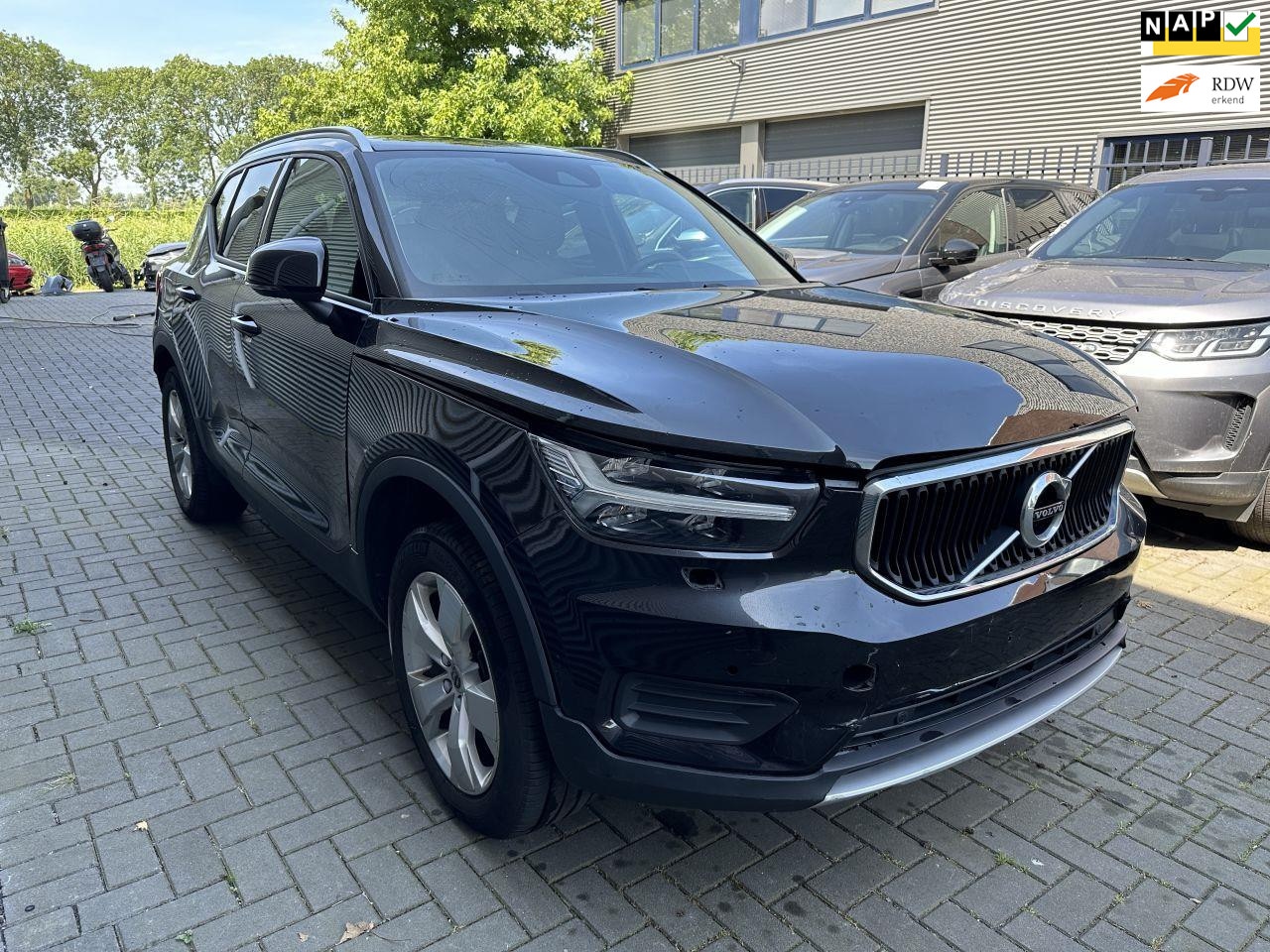 Volvo XC40 - 1.5 T3 R-Design NAV/LED/CAM/FULL ASSIST/LEDER/VOL - AutoWereld.nl