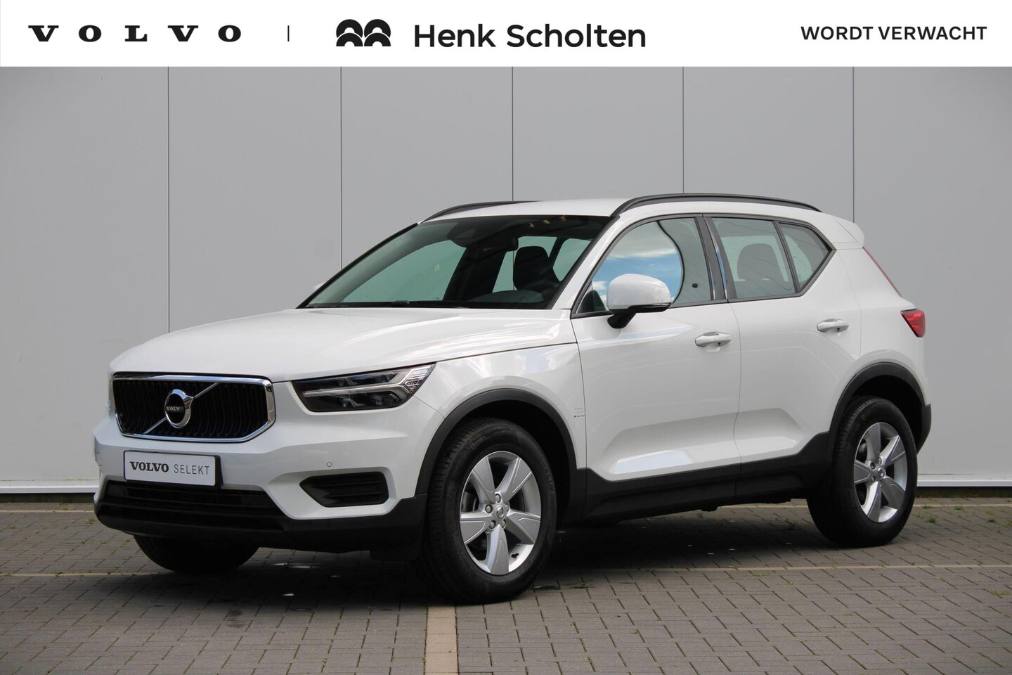 Volvo XC40 - T2 129PK AUT8 Momentum Core, Park Assist Achter, AppleCarplay/Android Auto, Lane Assist, C - AutoWereld.nl