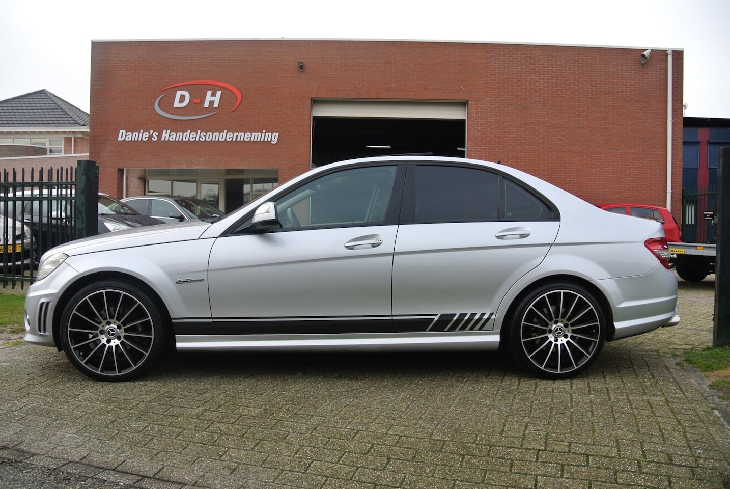 Mercedes-Benz C-klasse - 280 Avantgarde automaat c63amg uitgevoerd inruil mogelijk nap - AutoWereld.nl