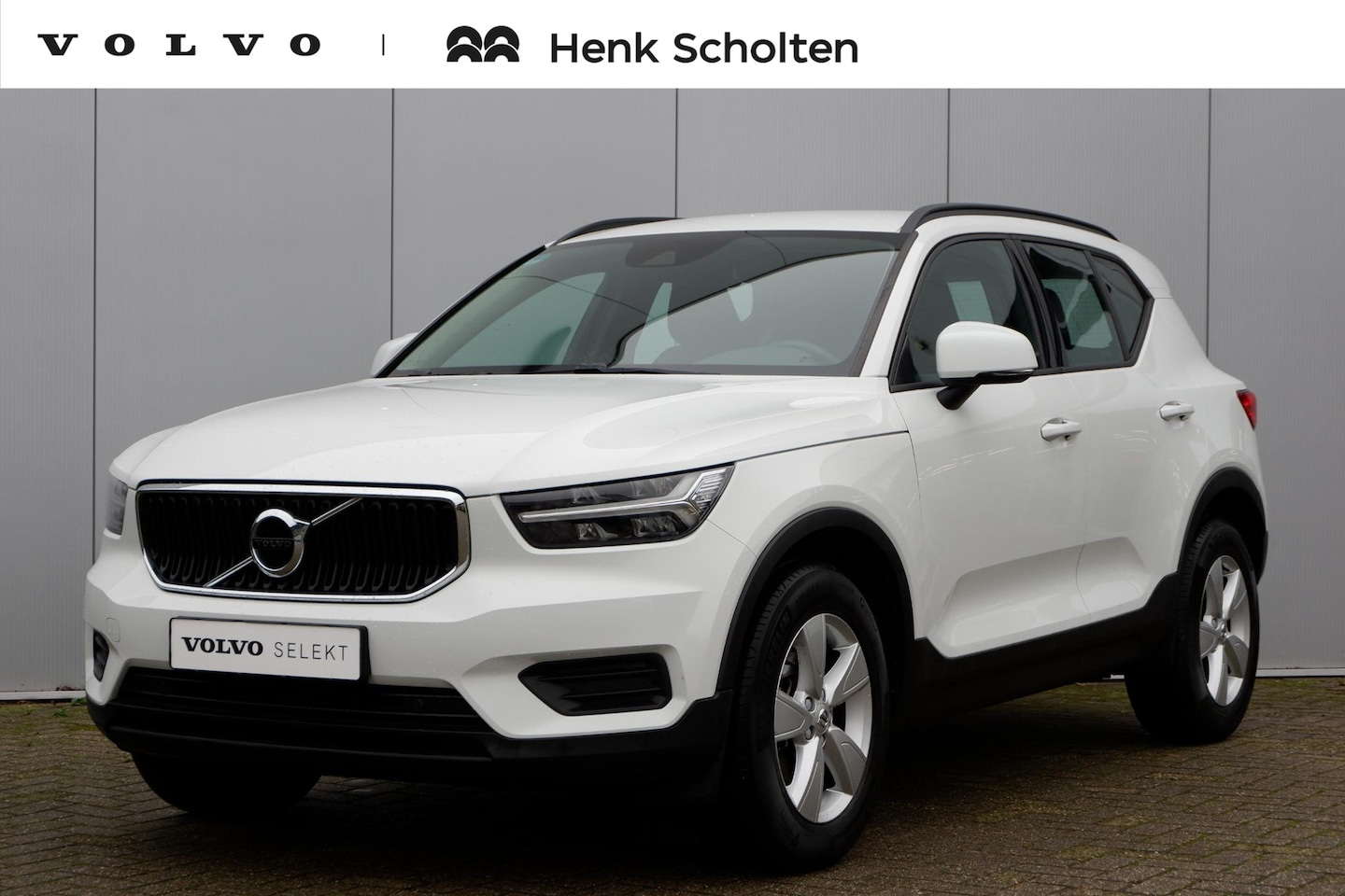 Volvo XC40 - T2 AUT8 129PK Momentum Core, Sensus Full Map navigatie, Apple CarPlay/Android Auto, Park A - AutoWereld.nl