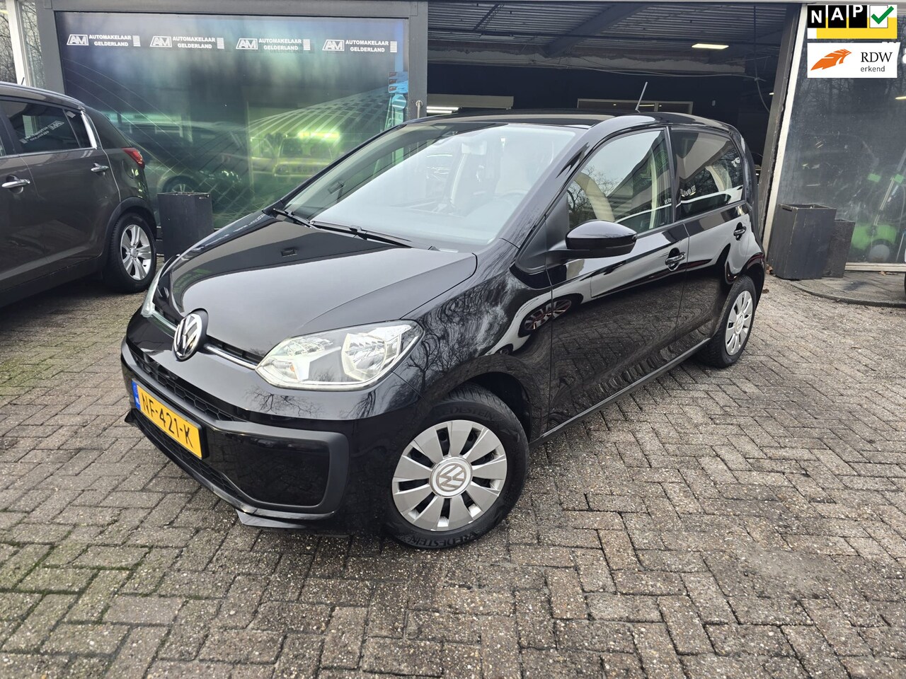 Volkswagen Up! - 1.0 BMT move up! | 12MND GARANTIE | AIRCO | NW APK | NL AUTO | - AutoWereld.nl