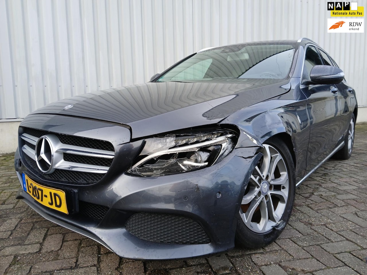 Mercedes-Benz C-klasse Estate - 200 CDI Ambition - Leer - Airco - Navi - Frontschade - AutoWereld.nl