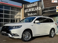 Mitsubishi Outlander - 2.4 PHEV Pure | Volleder | Xenon | Apple/Android | Cruise | Climate | Pdc | Iso | Full-opt