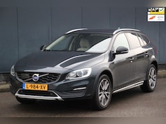 Volvo V60 Cross Country - 2.0 D4 Summum Xenon/Leer/Adaptive/Camera/Parkeersensor v, a