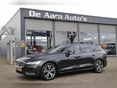 Volvo V60 - 2.0 T8 Twin Engine AWD R-Design Panorama Harman Kardon Camera Trekhaak