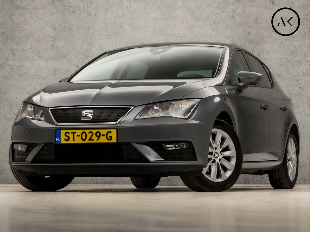 Seat Leon - 1.0 EcoTSI Sport (APPLE CARPLAY, NAVIGATIE, CLIMATE, GETINT GLAS, SPORTSTOELEN, KEYLESS ST - AutoWereld.nl