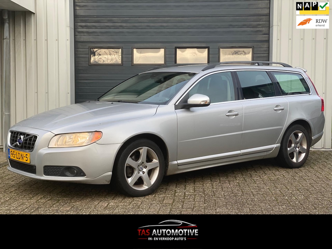 Volvo V70 - 2.4D Momentum 2e EIG/AUTOMAAT/LEER/NAVI/PDC - AutoWereld.nl