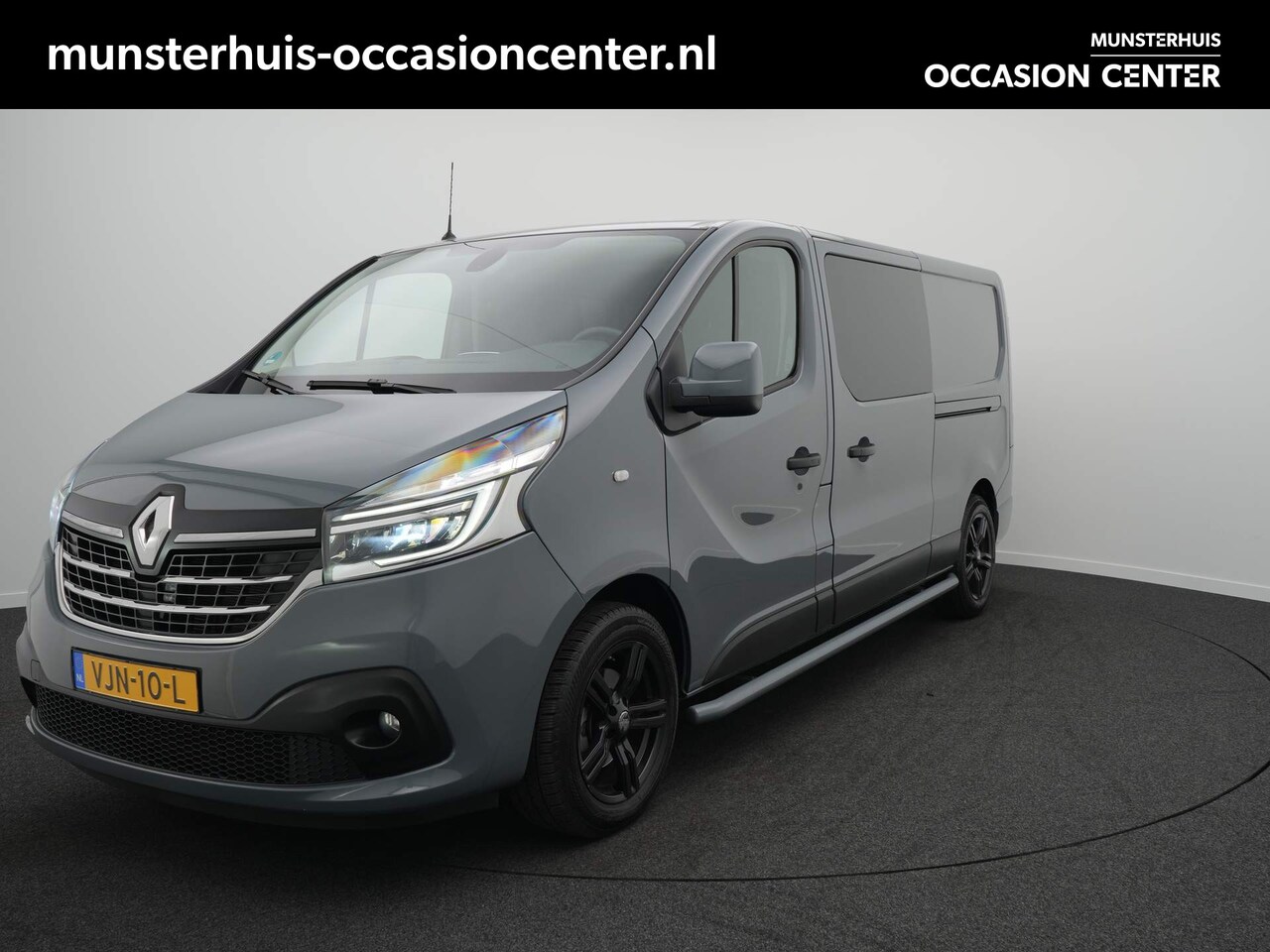 Renault Trafic - 2.0 dCi 145 T29 L2H1 DC Luxe - Automaat - All seasonbanden - AutoWereld.nl