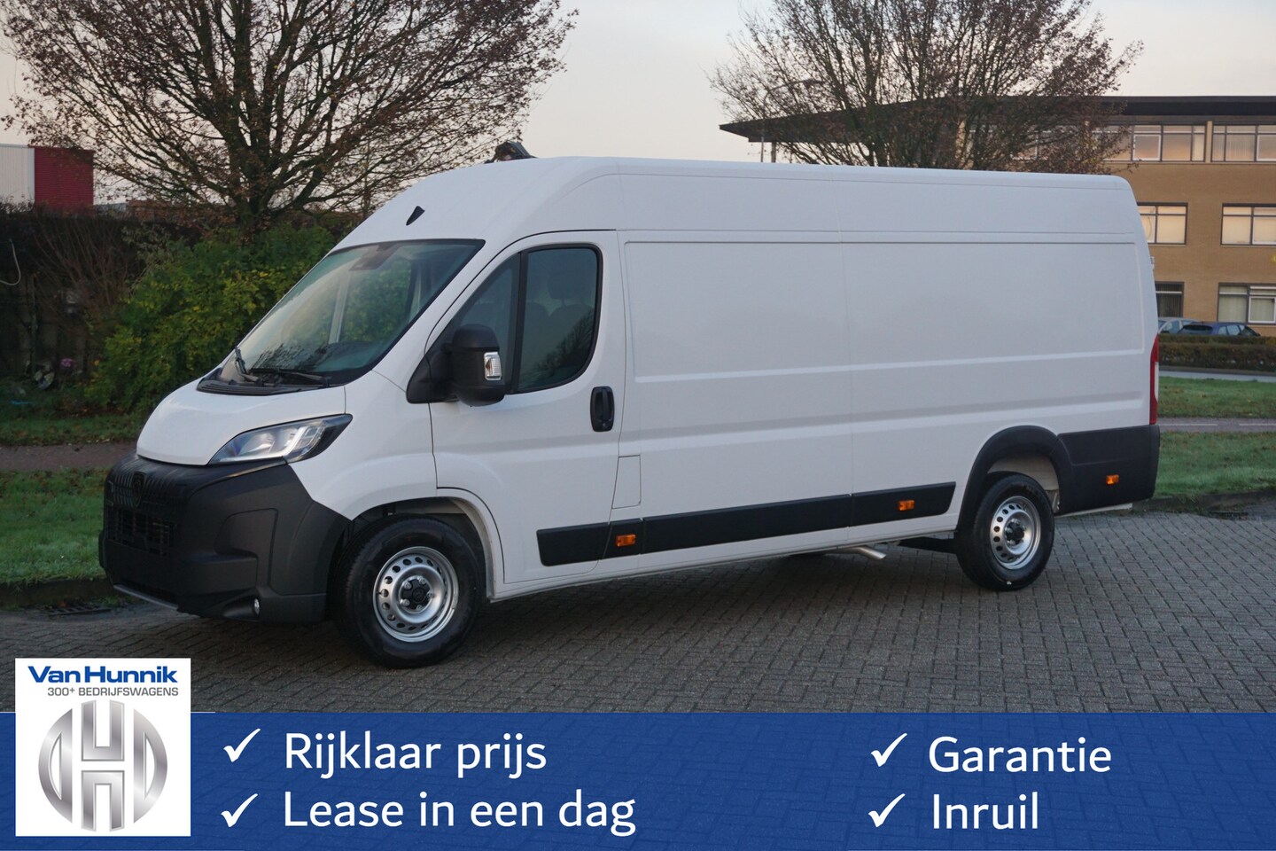 Peugeot Boxer - Heavy 2.2HDI L4H2 180PK EAT8 Automaat BPM VRIJ!! Cruise, Airco, 3.0T Trekgewicht!! Nr. 585 - AutoWereld.nl