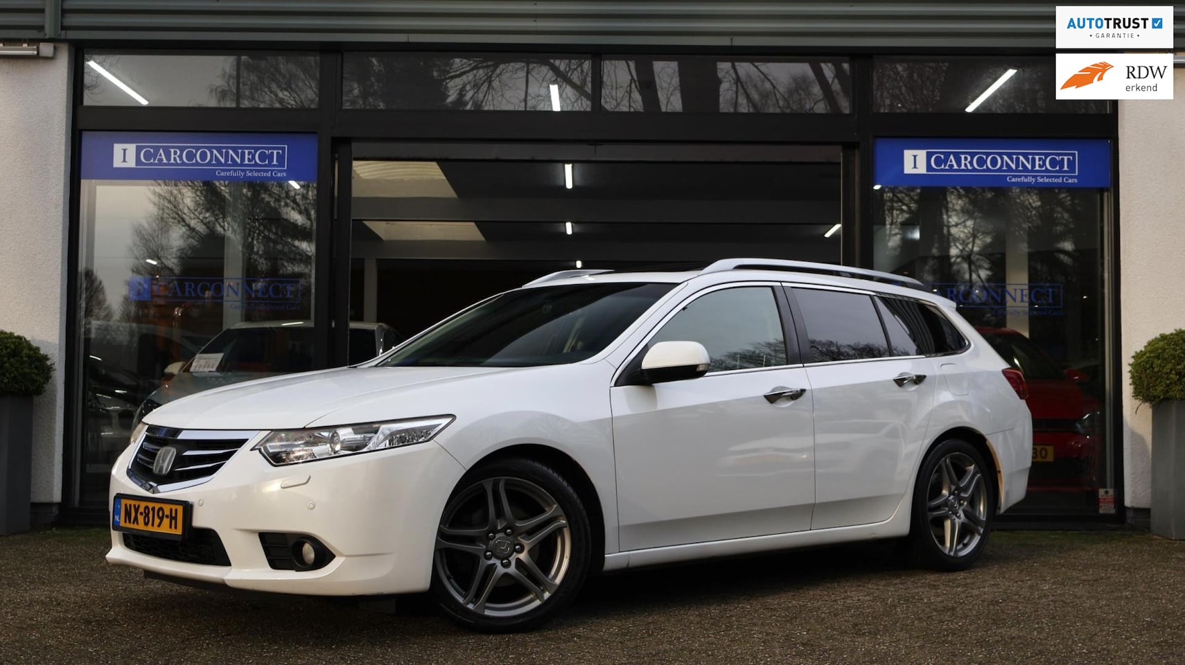 Honda Accord Tourer - 2.2 i-DTEC Executive 150pk|PDC|Dakje|Leder|Cruise|Full-options! - AutoWereld.nl