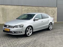 Volkswagen Passat - 1.8 TSI Highline Sedan DSG+NAVI SCHERM+LEDER+CRUISE+MF STUUR+CLIMATE AIRCO+ELEKTRISCHE PAK