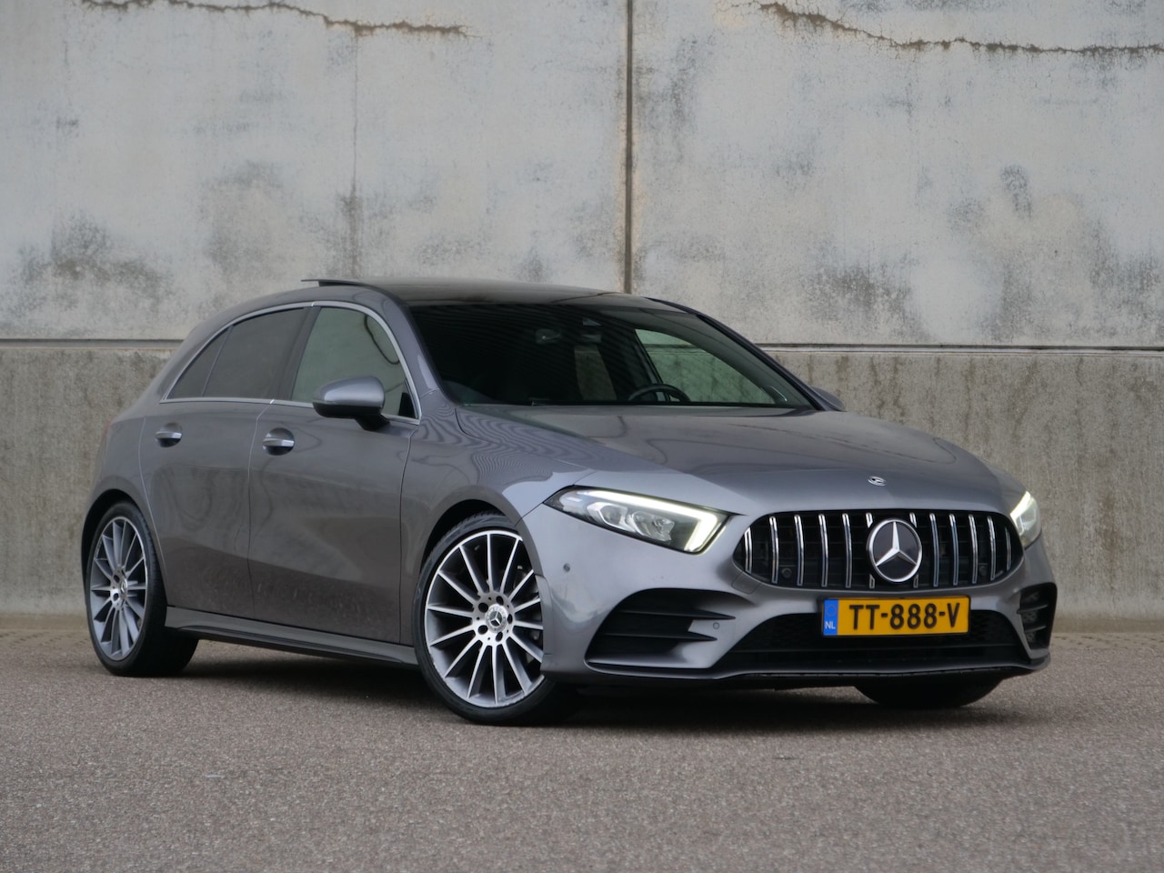 Mercedes-Benz A-klasse - A200 Launch Edition Premium | AMG | Burmester | Panorama.. - AutoWereld.nl