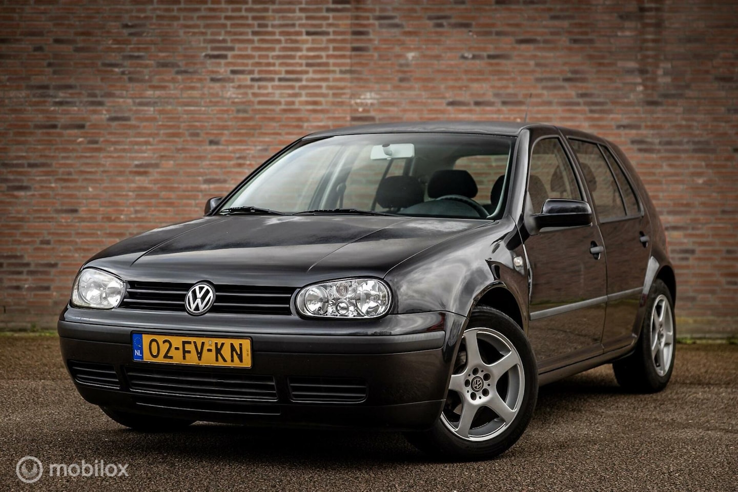 Volkswagen Golf - 1.4-16V| Nap | Dist vv | Airco | LM Velgen - AutoWereld.nl